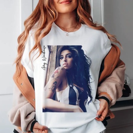 Amy Winehouse Retro T Shirt, Amy Winehouse Sexy Vintage Graphic Tee, Harry Benson Amy Winehouse T Shirt, Old Style T Shirt, High Quality T Shirt, Best Price, Custom Printed T Shirt.