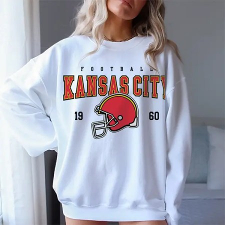 Kansas City Football Unisex Sweatshirt, American Football Team Sweatshirt, Kansas City Crewneck Sweatshirt, Kansas City Sweatshirt, Kansas City Fan Gift, Sunday Football Sweatshirt, Super Bowl 2025 Sweatshirt, American Football Fan Sweatshirt, NFL Sweatshirt, Sunday Funday Sweatshirt, Gameday Sweatshirt.